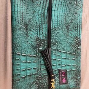 Makeup Junkie  (Large)